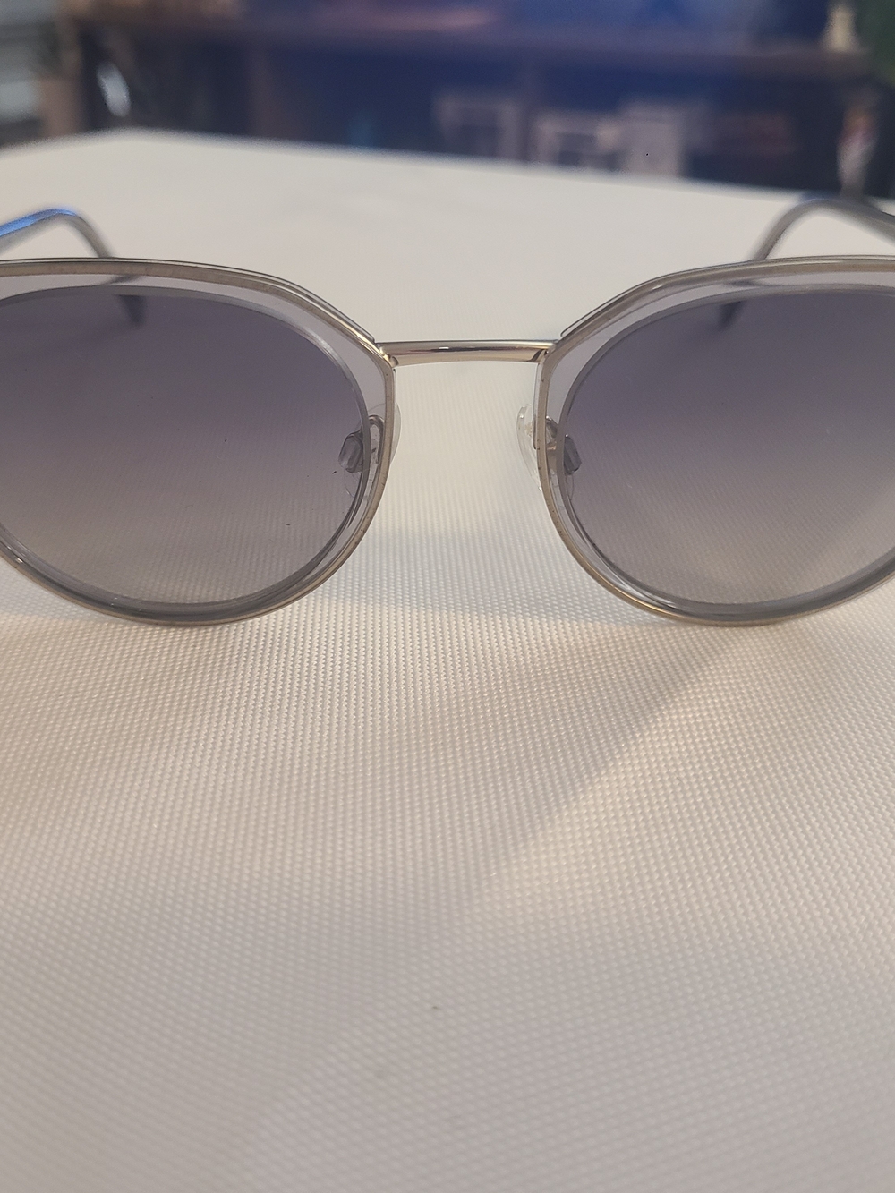 Round Gradient Lens Sunglasses — Silver Frame, Gray-Blue Lenses